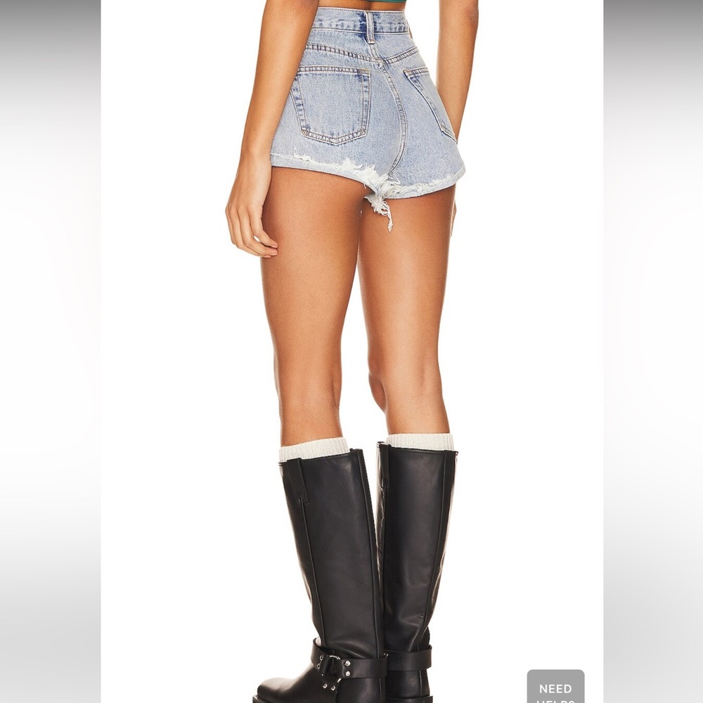 NWT Superdown - Kathleen Denim Short in Light Blue Wash| size 25